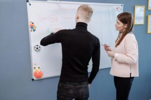 Read more about the article Zašto je gramatika „kralježnica“ svakog stranog jezika?